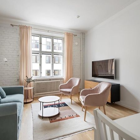 Wehost Fabulous 2Br In Prestigious Punavuori @Iso Roobertinkatu 26 Helsinki Exterior foto